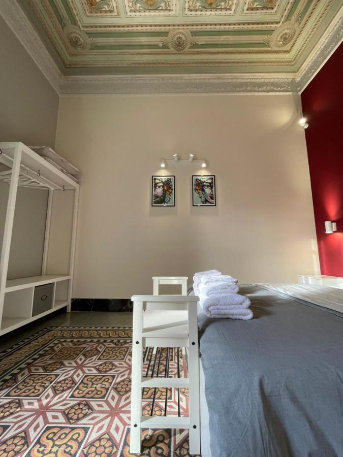 Arricria Room Suite Palermo Esterno foto